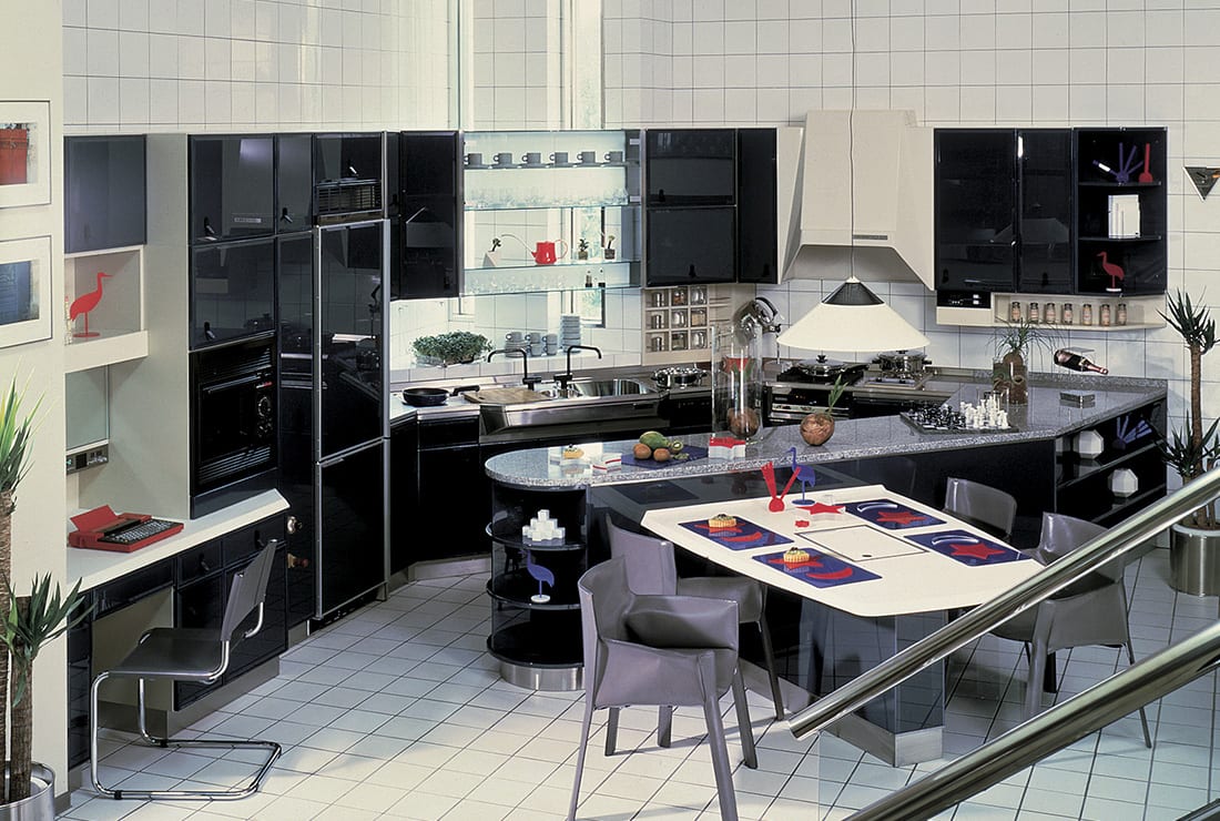 1984Started manufacturing system kitchens.&quot;Urban Core,&quot; a kitchen designed with the idea that the kitchen is the core of the house, is launched.