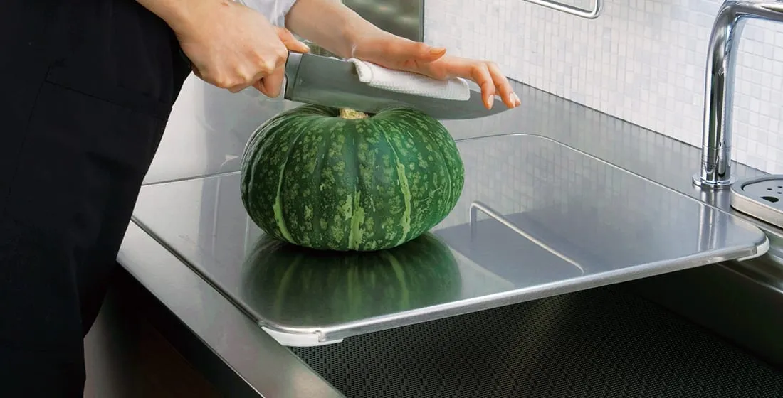 3つのプレートがワークスペースをワイドに広げる