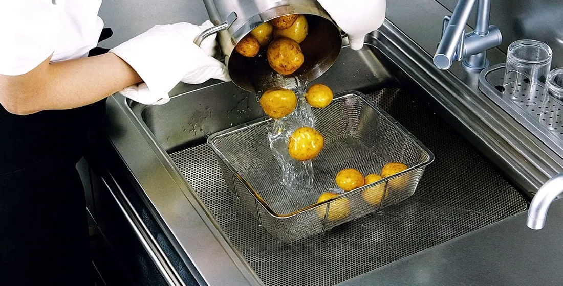 3つのプレートがワークスペースをワイドに広げる