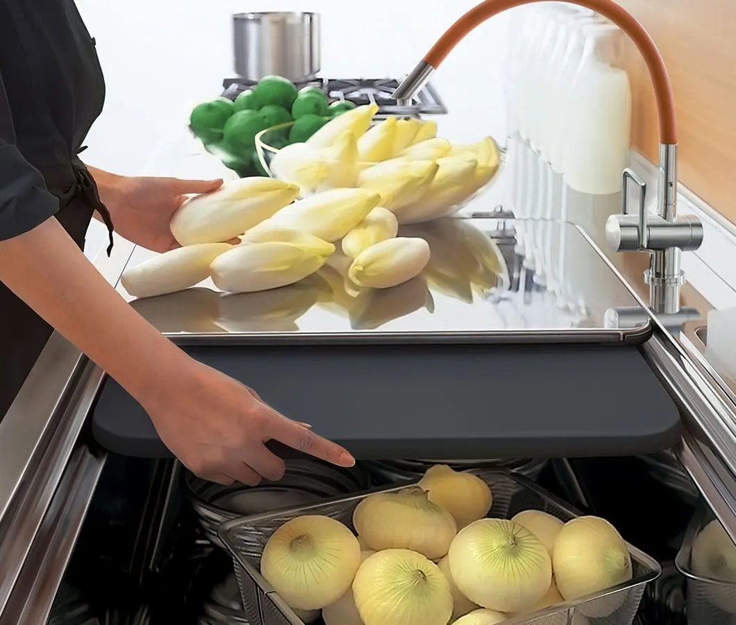 上下左右のプレートワークでスペースを有効活用