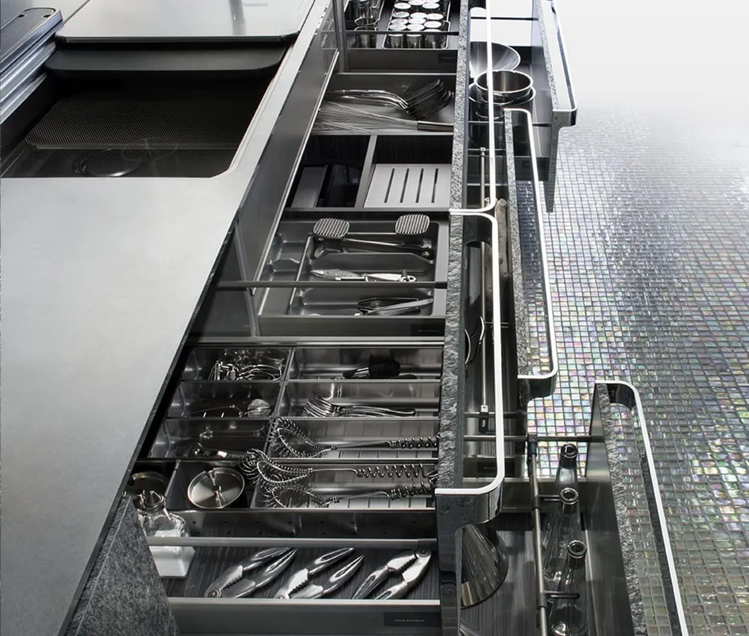 ヒミツは奥行き65cmの引き出し