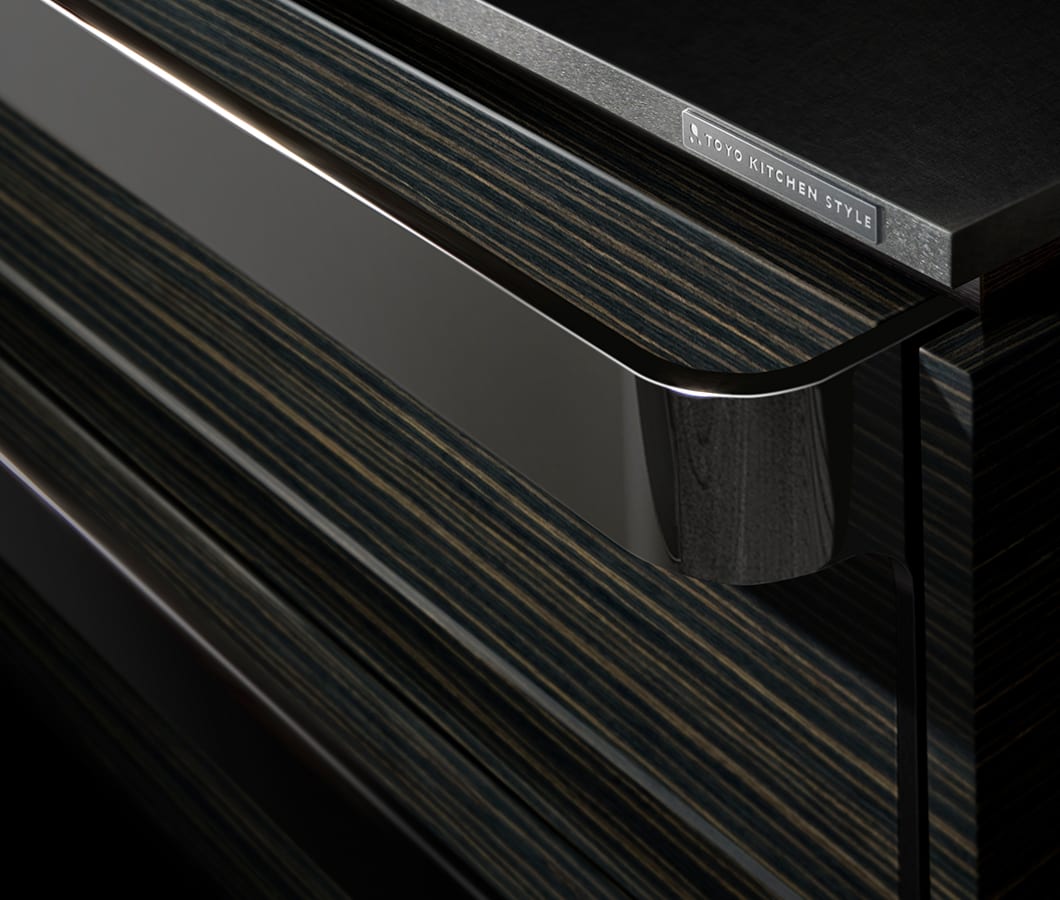 This rich material is made of thick natural wood veneer and painted with a labor-intensive piano finish. The surface enjoys a beautiful gloss with deep transparency.