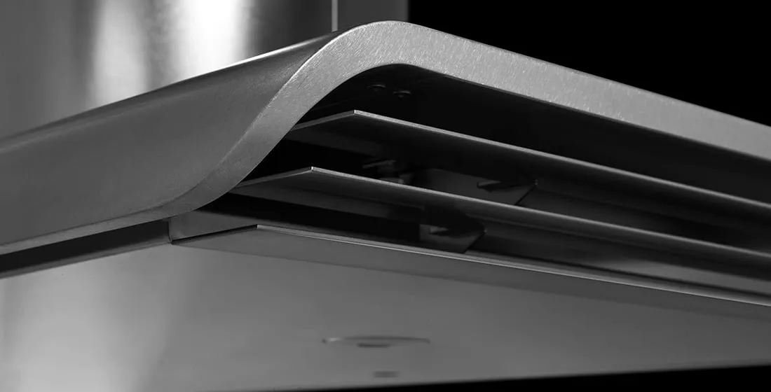 もっとも煙を捕集するのは、「3枚の羽」強力サイドウィングで速攻換気