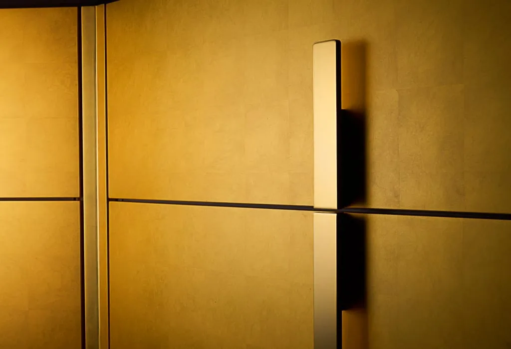 Details Genuine sparkle at your fingertips