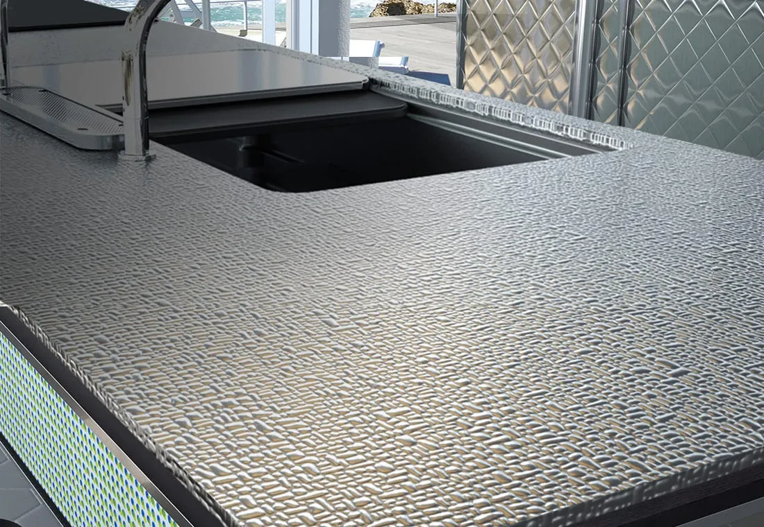 エンブレムトップ