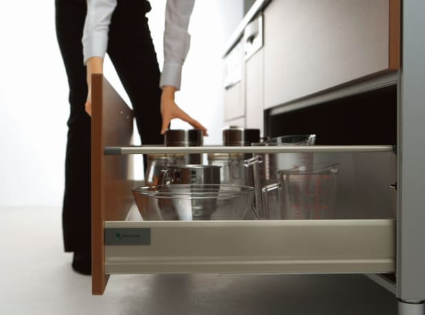 アイランドキッチンでも余裕の収納力