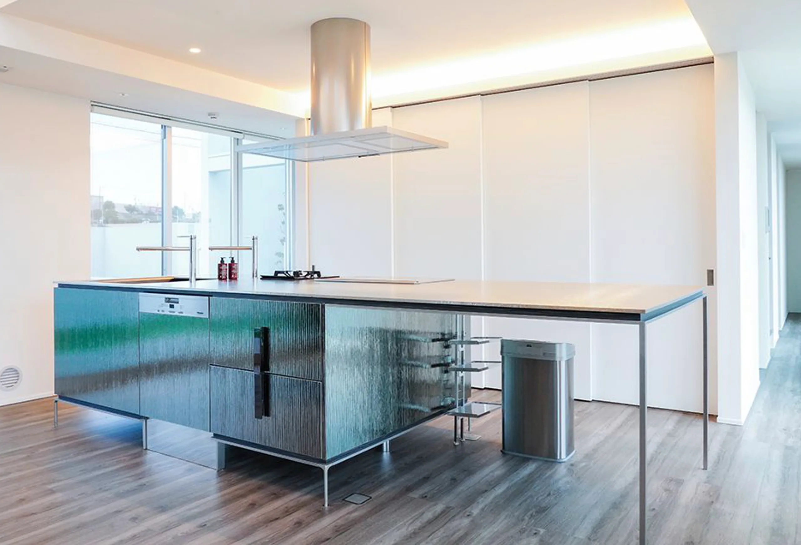 トーヨーキッチンスタイルのステンレス製アイランドキッチン実例｜千葉県 中村様邸