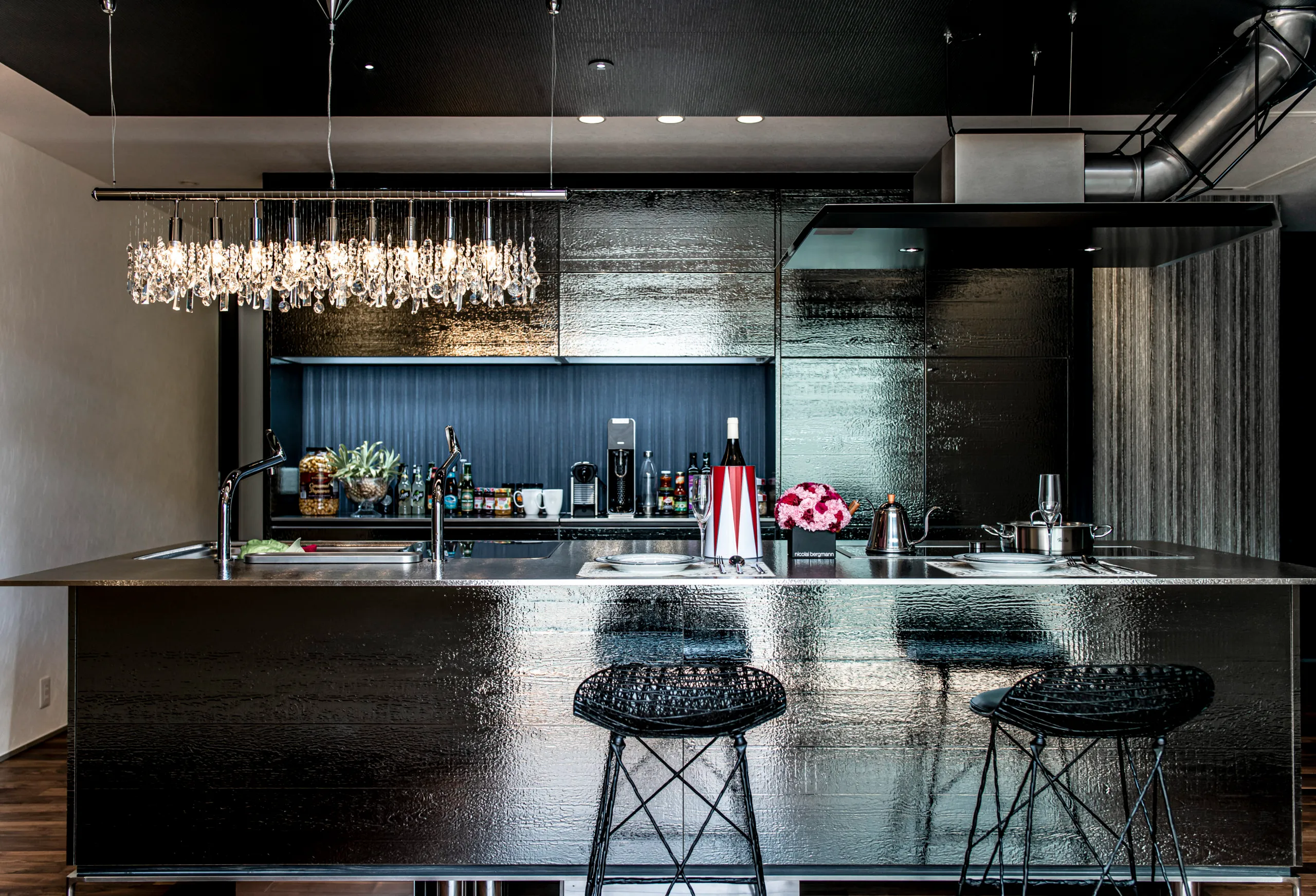 トーヨーキッチンスタイルのステンレス製アイランドキッチン実例｜熊本県O様邸