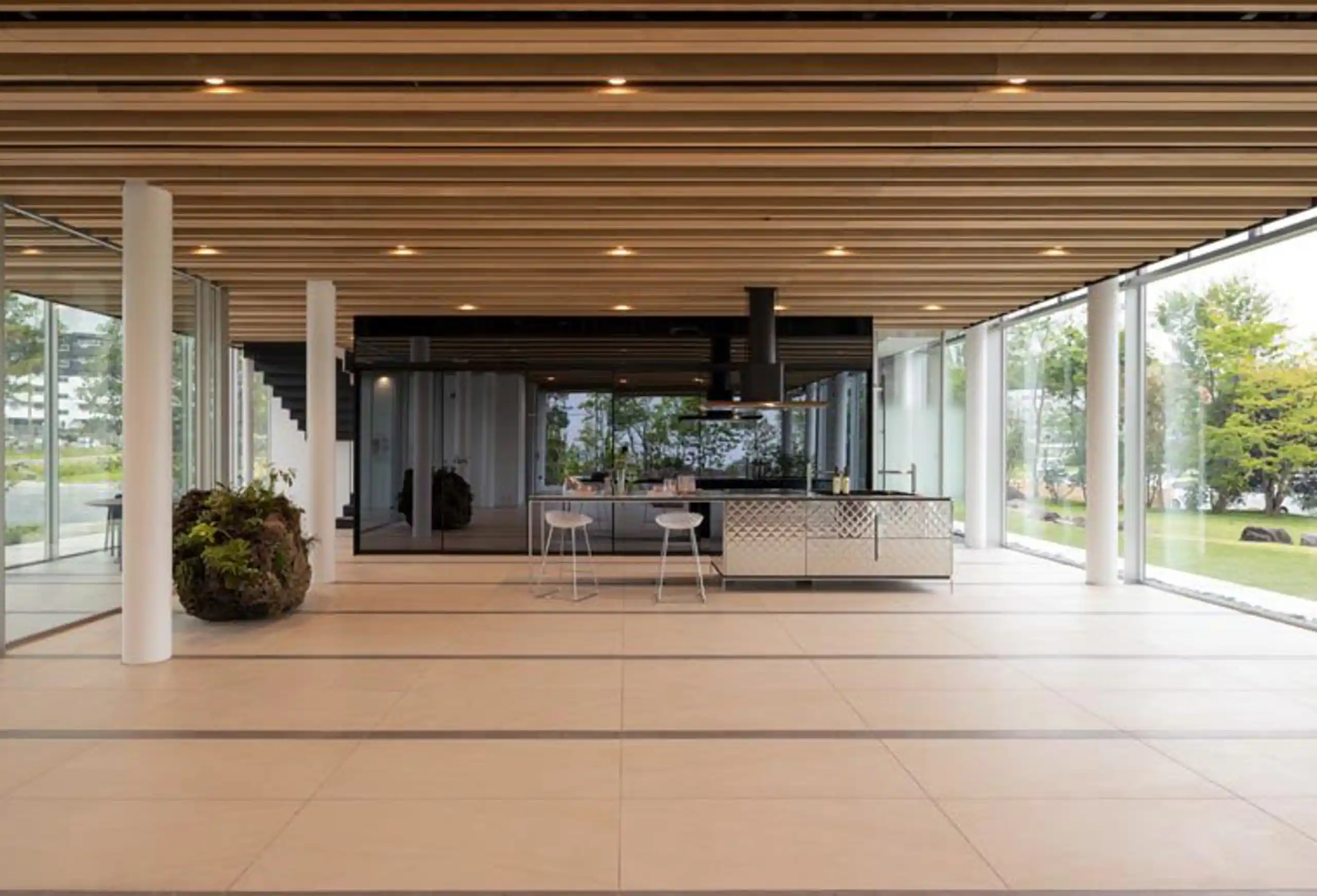 トーヨーキッチンスタイルのステンレス製アイランドキッチン実例｜岩手県D様邸