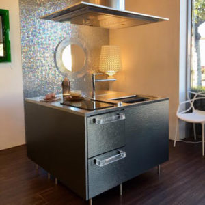 i kitchen キューブが新作ドアカラー「チタニウム」に模様替え！！in静岡西