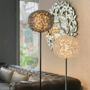 手軽に取り入れることができるフロアランプで、優雅なひとときを in福岡