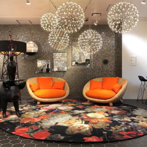 ドラマティックなモーイの世界を福岡で再現 - モーイ特別展示 -