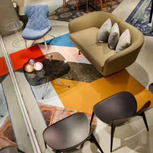 《ショーウィンドウ 一新》リビングシーンのご提案 - Kartell