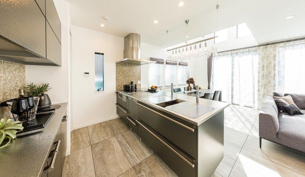 ペニンシュラキッチンとは？メリット・デメリットや選ぶ際のポイント7選を紹介