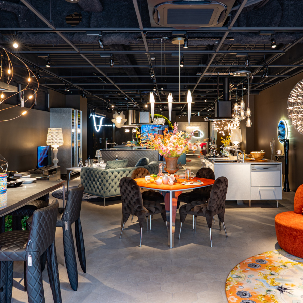 本格的な実演キッチンを備えた広島ショールーム9月13日(土) 移転グランドオープン