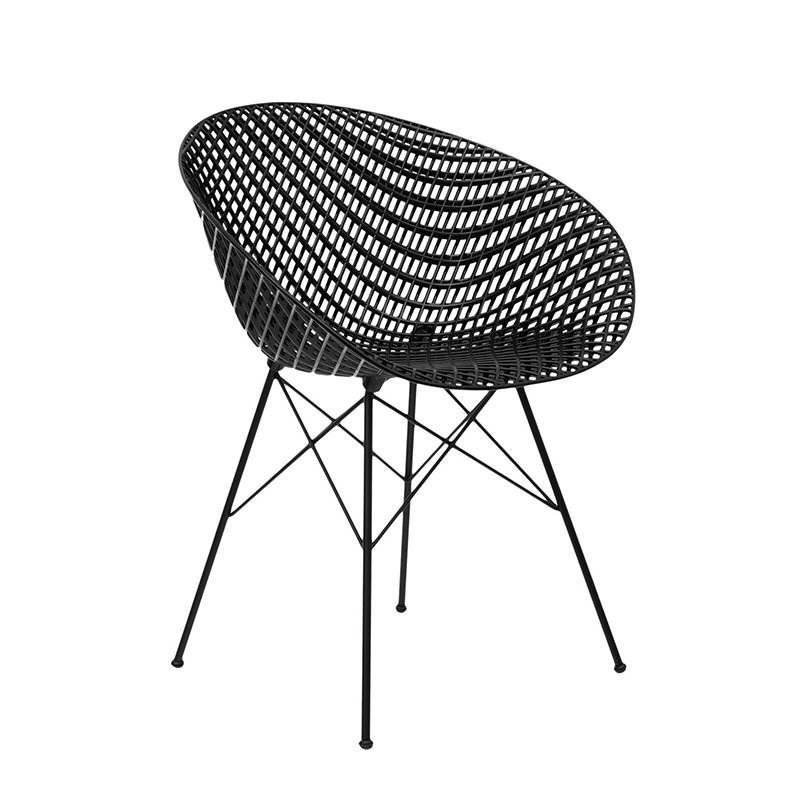 椅子：スマトリックアウトドア(Kartell)