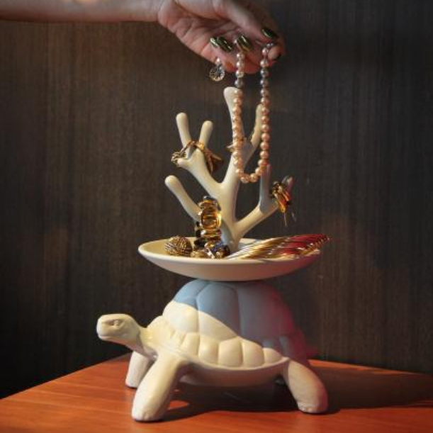 Qeeboo｜キーブー タートルキャリーXSセラミックジュエリーツリー