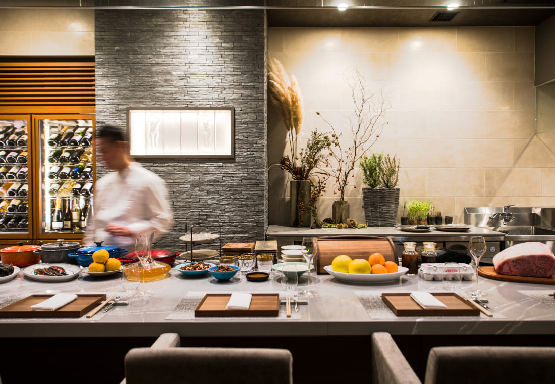 à nu Shohei Shimono（ア・ニュ ショウヘイシモノ）