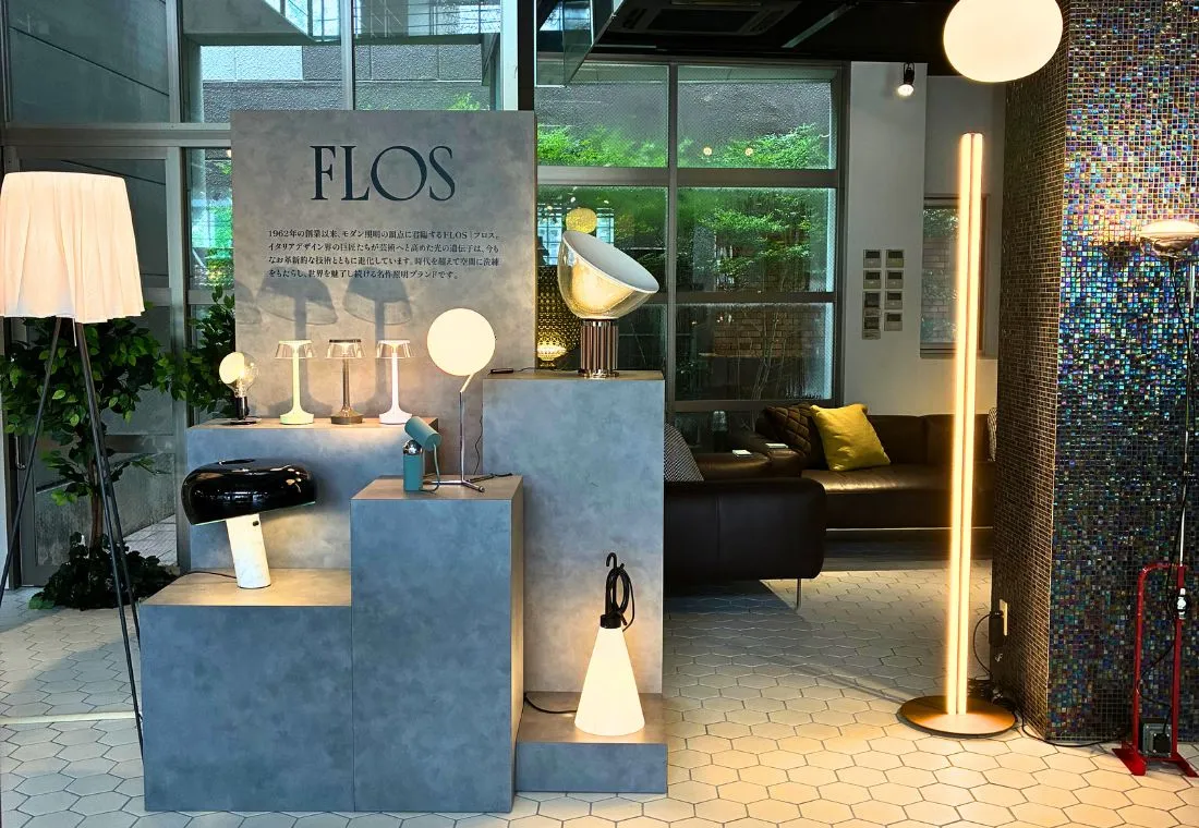 FLOS POPUP